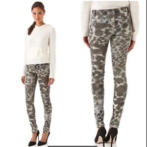 ALICE + OLIVIA jeans
